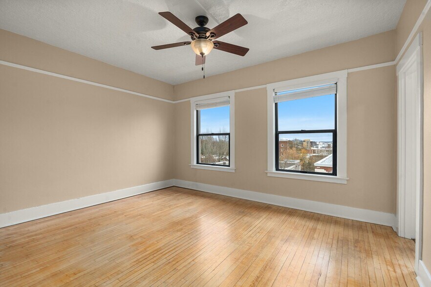 More Photos Of 2157 W Burnside St, Portland Apartments For Sale