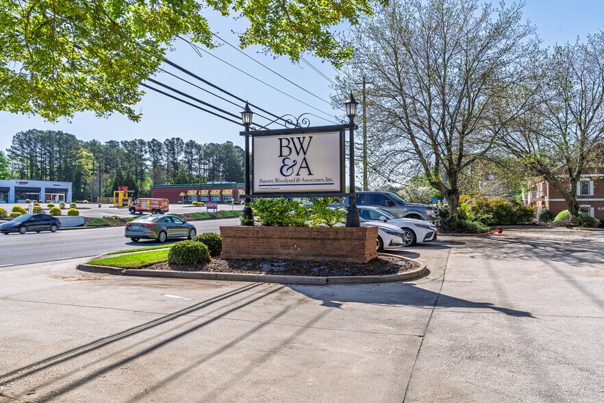 More Photos Of 3495 Holcomb Bridge Rd, Peachtree Corners Office For Lease