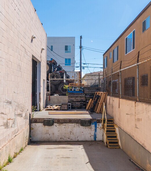 More Photos Of 440 N Marine Ave, Wilmington Warehouse For Lease