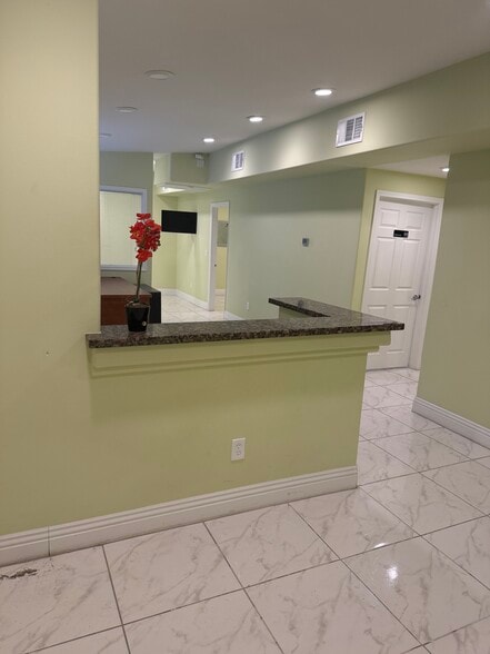 More Photos Of 1610 E Sahara Ave, Las Vegas Freestanding For Sale