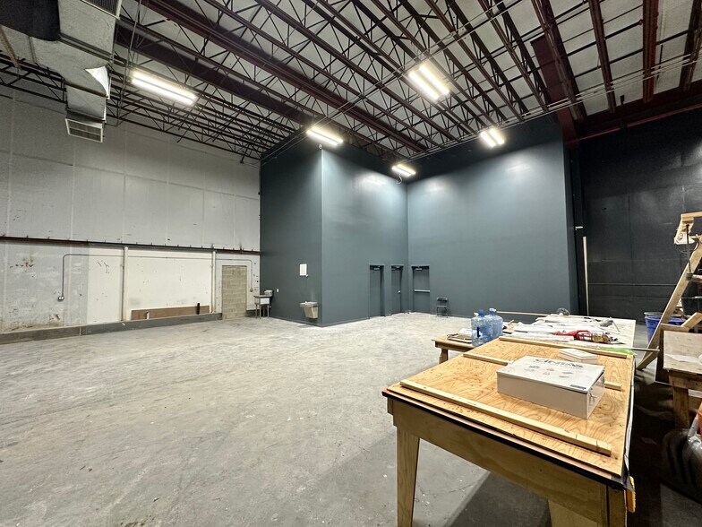 More Photos Of 4865 Arthur Kill Rd, Staten Island Warehouse For Lease