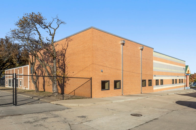 More Photos Of 702 E Grand Ave, Ponca City Office For Sale