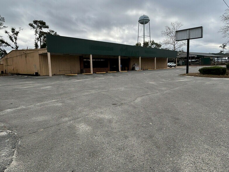 More Photos Of 9019 Woodville Hwy, Tallahassee Freestanding For Sale