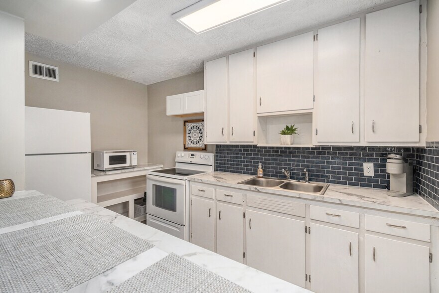 More Photos Of 1102-1108 N L Street, Fremont Multifamily For Sale