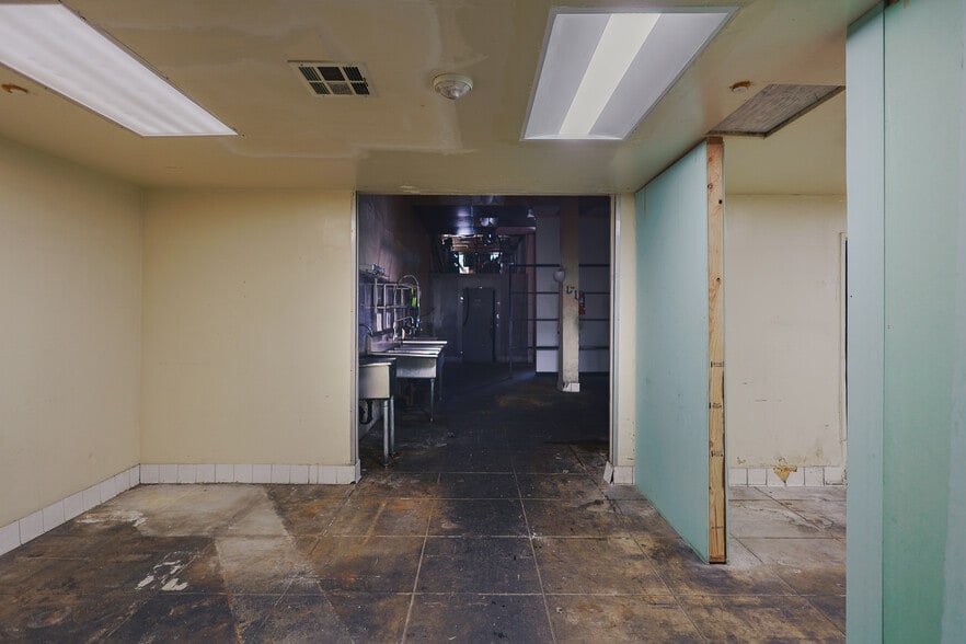 More Photos Of 5567-5577 Figueroa St, Los Angeles Storefront Retail Office For Lease