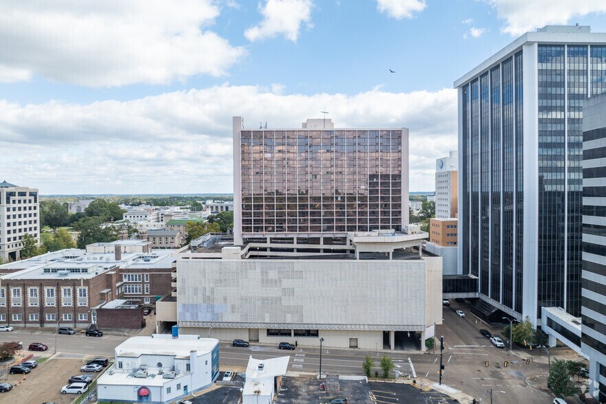 More Photos Of 200 E Amite St, Jackson Hotel For Sale