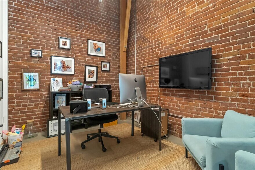 More Photos Of 308-312 S Alameda St, Los Angeles Office For Lease