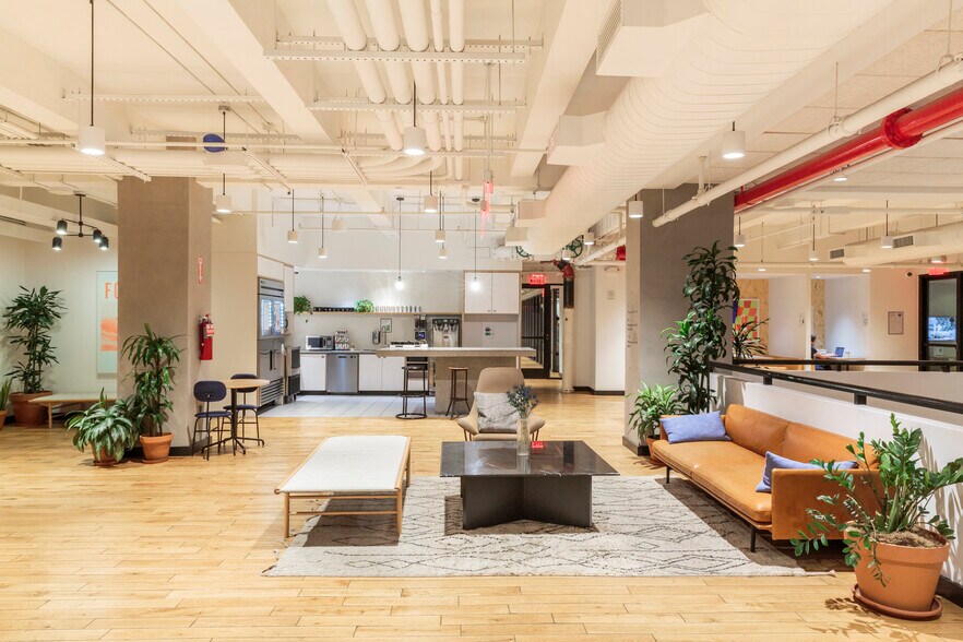 More Photos Of 500 7th Ave, New York Coworking Space