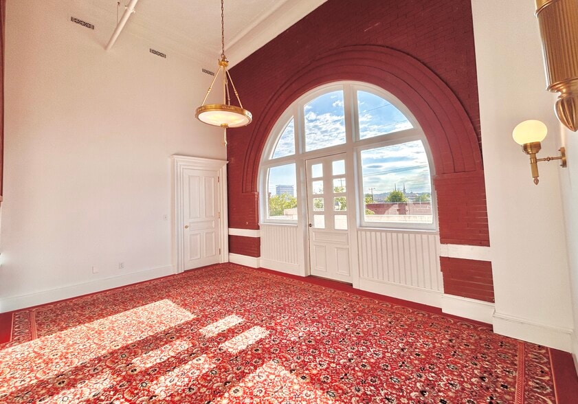 More Photos Of 1200 6th Ave, Columbus Office For Lease