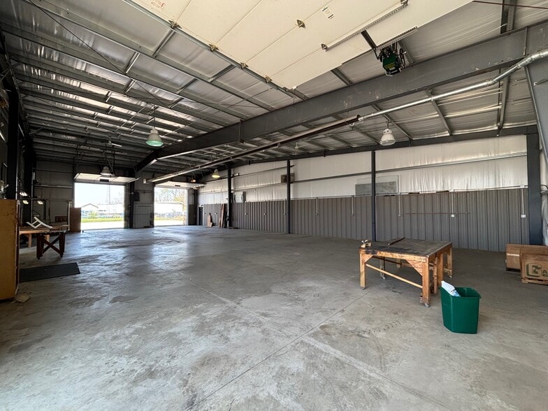 More Photos Of 2509 Krisko Cir SW, Canton Warehouse For Lease