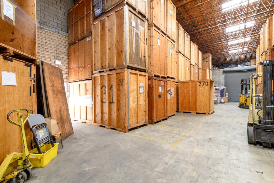 More Photos Of 1801 Sunkist Cir, Oxnard Warehouse For Sale