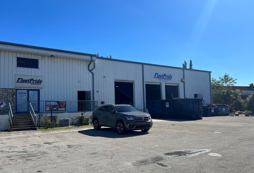 More Photos Of 2250 Australian Ave, Riviera Beach Warehouse For Lease