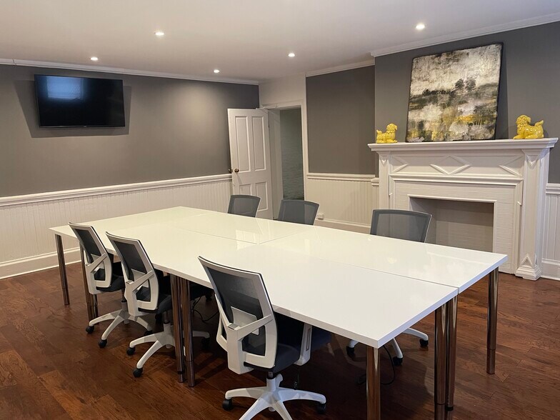 More Photos Of 12 W Madison St, Baltimore Office For Lease