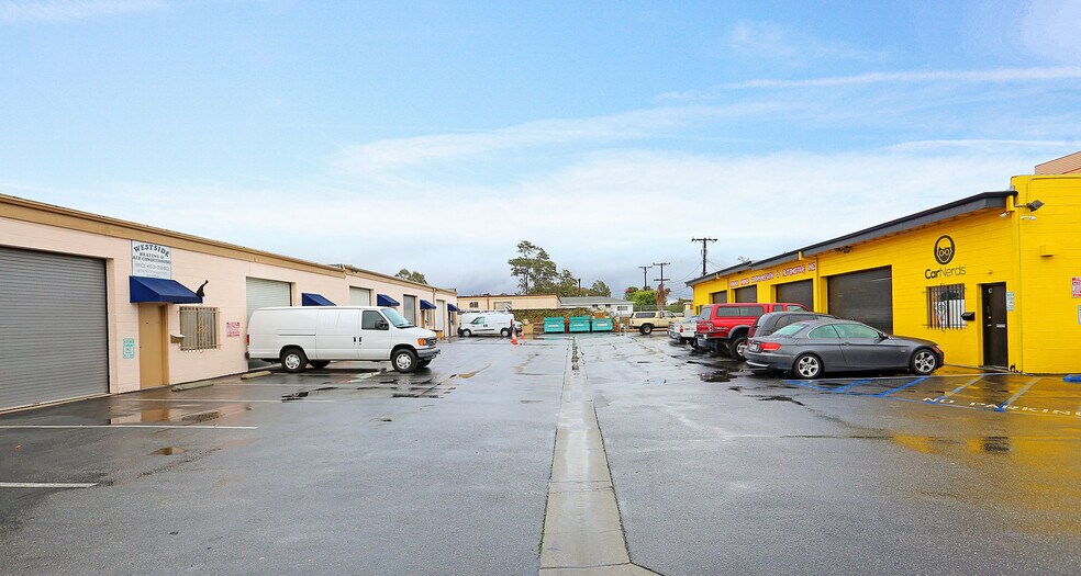More Photos Of 2621 Pico Blvd, Santa Monica Storefront Retail Office For Lease