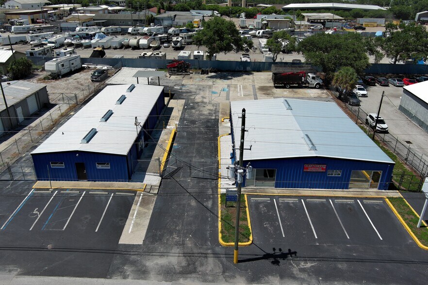 More Photos Of 2060 Range Rd, Clearwater Service For Lease