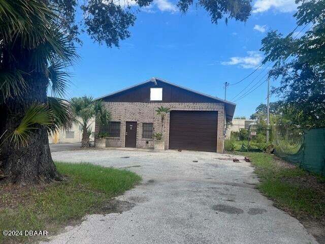 More Photos Of 327 Marion St, Daytona Beach Warehouse For Sale