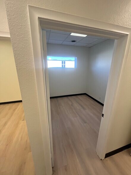 More Photos Of 317 N Willis St, Abilene Office For Lease