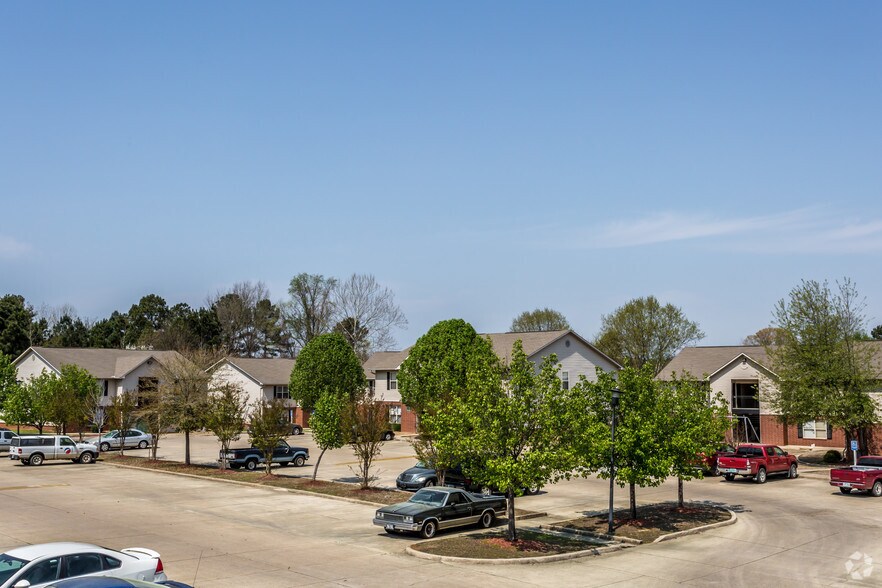 More Photos Of 141 Market St, Monticello Apartments For Sale