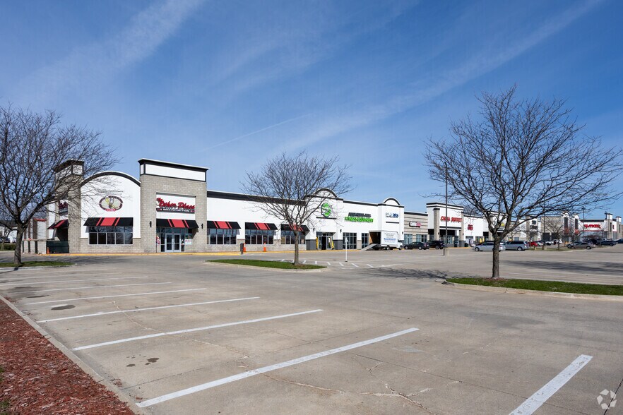 More Photos Of 2010 SE Delaware Ave, Ankeny Unknown For Lease