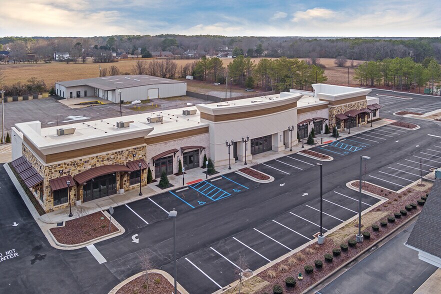More Photos Of 1612 Lindsay Ln S, Athens Storefront Retail Office For Lease