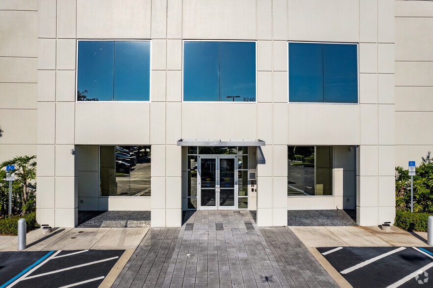 More Photos Of 8256 Exchange Dr, Orlando Unknown For Lease