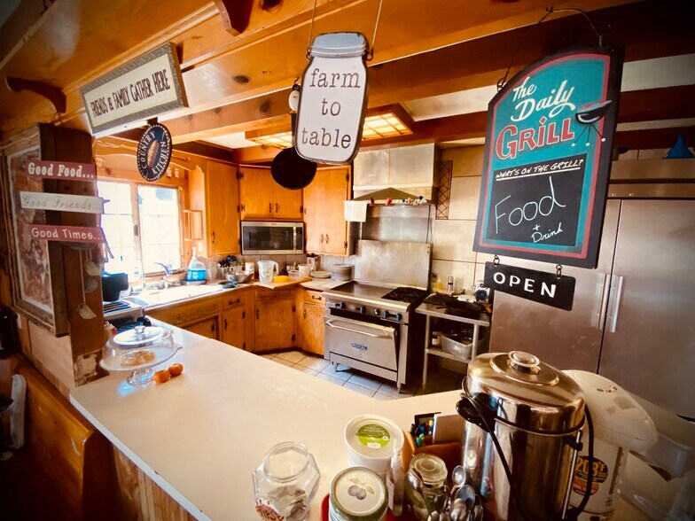 More Photos Of 18 W Allen St, Tombstone Trailer Camper Park For Sale