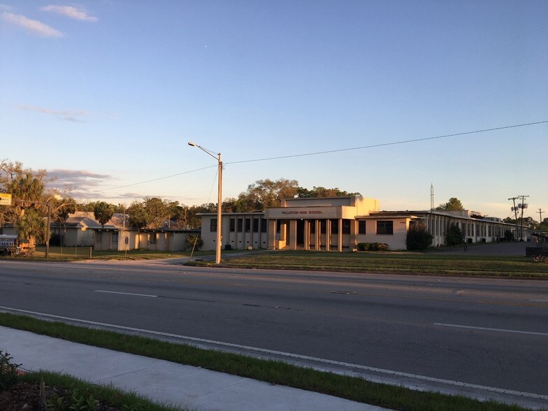 More Photos Of 103 SW 3rd St, Williston Land For Lease