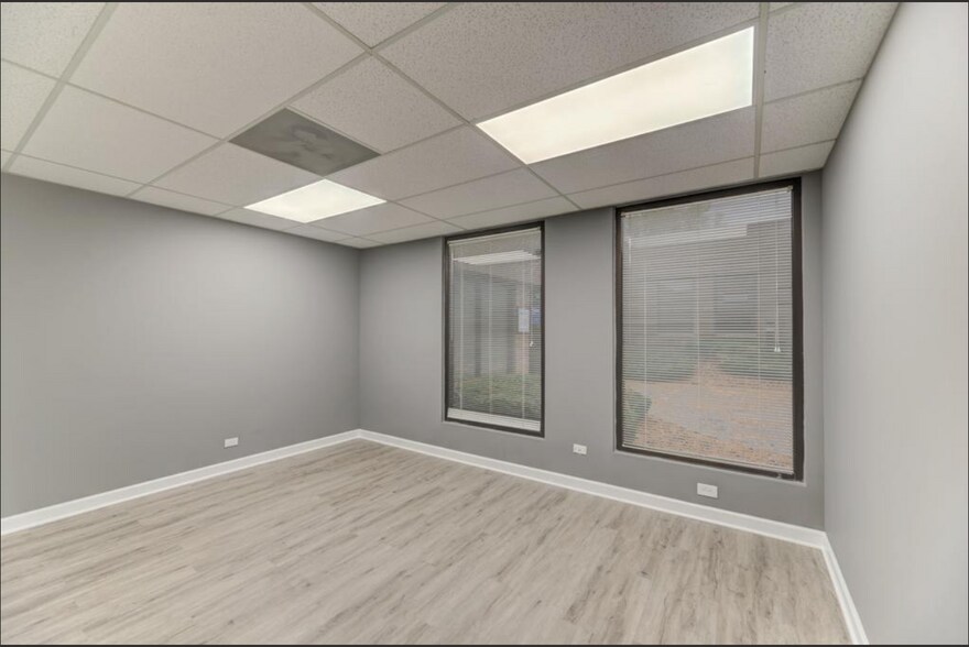 More Photos Of 4260 Westbrook Dr, Aurora Loft Creative Space For Lease