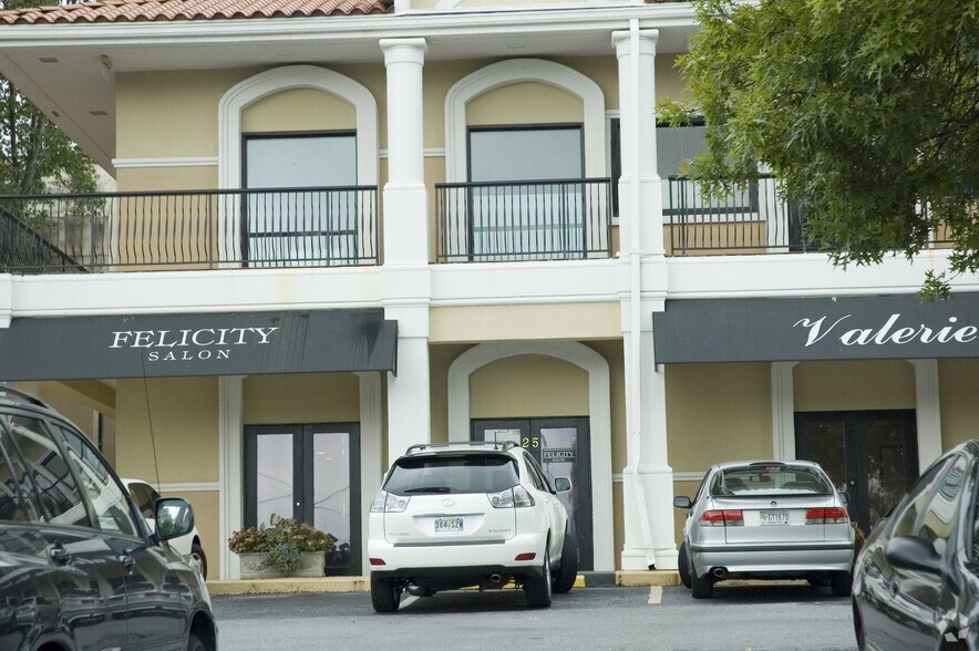 More Photos Of 56 E Andrews Dr NW, Atlanta Storefront For Lease