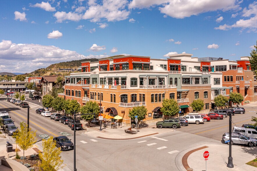 More Photos Of 700 Yampa, Steamboat Springs Restaurant For Sale