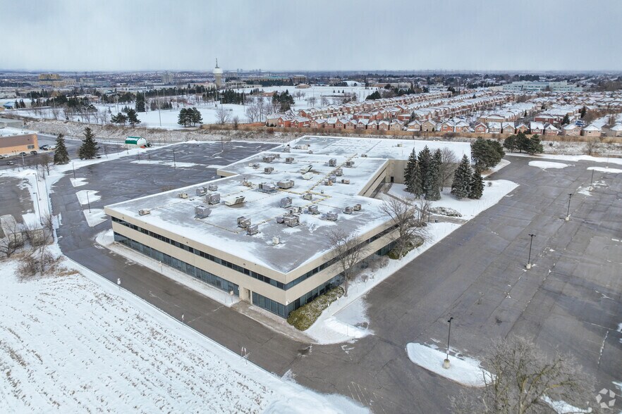 More Photos Of 1490 Denison St, Markham Research And Development For Lease