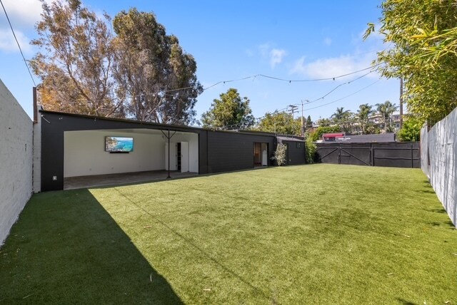 More Photos Of 1630 Aviation Blvd, Redondo Beach Loft Creative Space For Sale