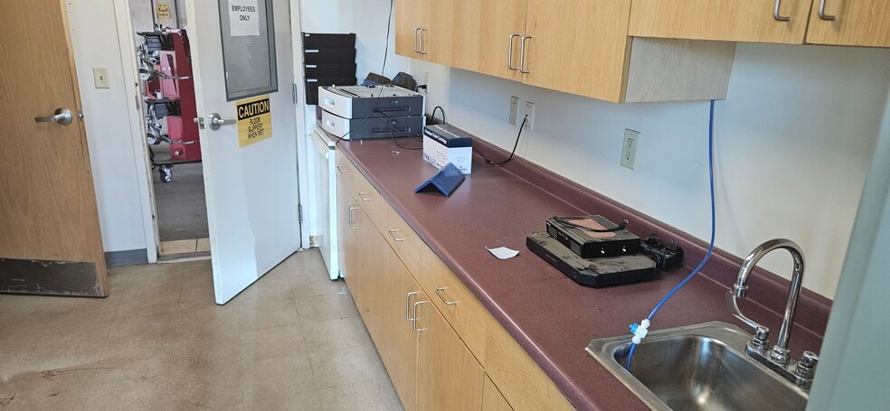 More Photos Of 160 Sykes Mountain Ave, White River Junction Auto Dealership For Sale