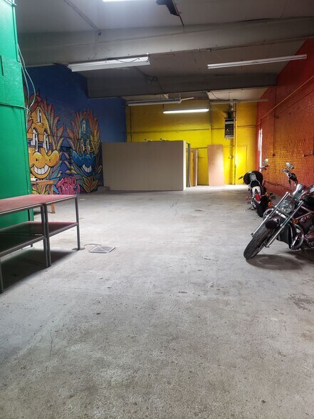 More Photos Of 3528 Warsaw Ave, Cincinnati Light Distribution For Lease