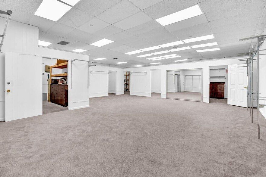 More Photos Of 2930 SW 30th Ave, Pembroke Park Freestanding For Lease