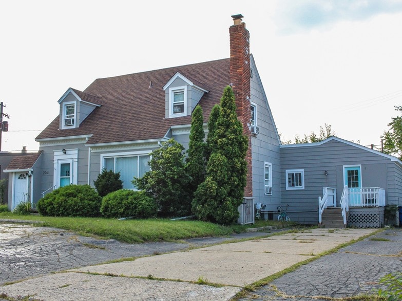 More Photos Of 2961 Prynne St, Keego Harbor Apartments For Sale