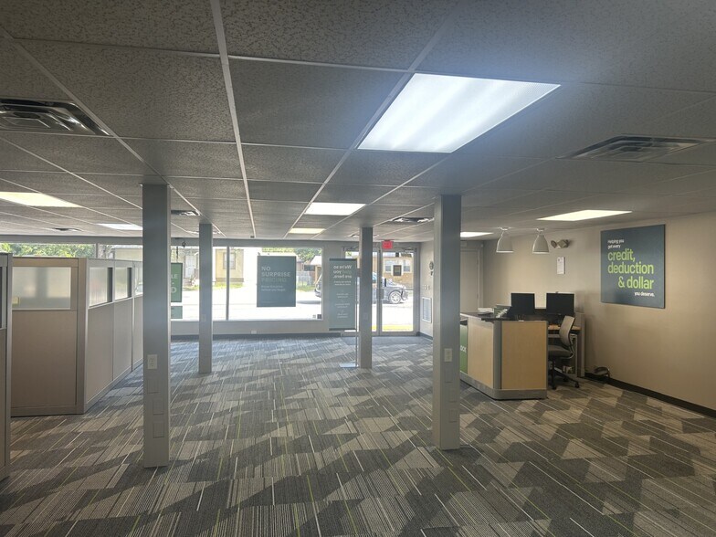 More Photos Of 2413 Crill Ave, Palatka Office For Sale