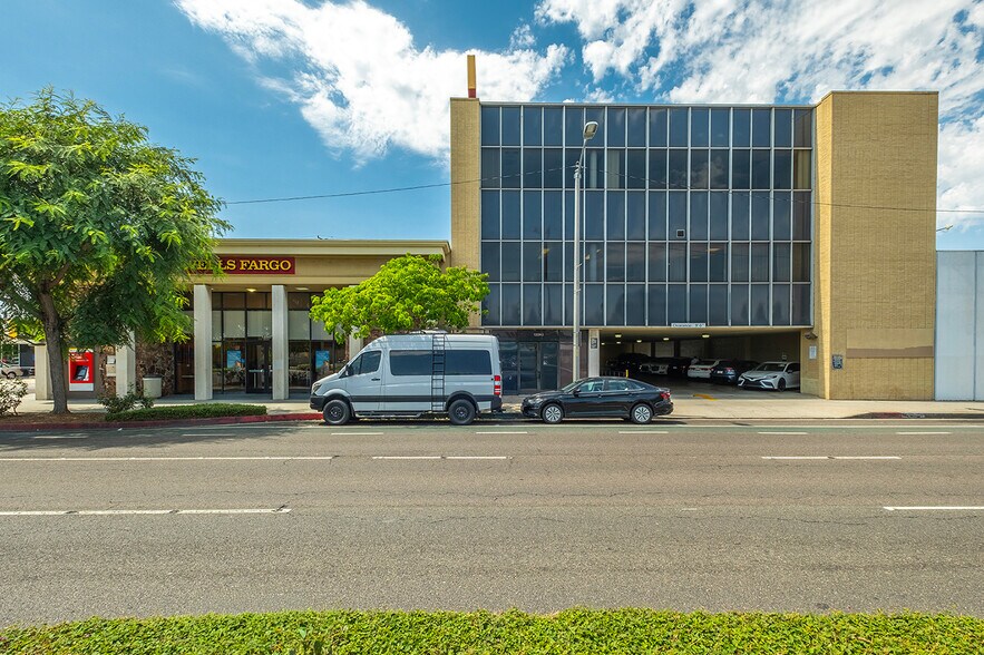 More Photos Of 13543-13545 Hawthorne Blvd, Hawthorne Loft Creative Space For Sale