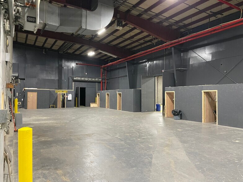 More Photos Of 4865 Arthur Kill Rd, Staten Island Warehouse For Sale