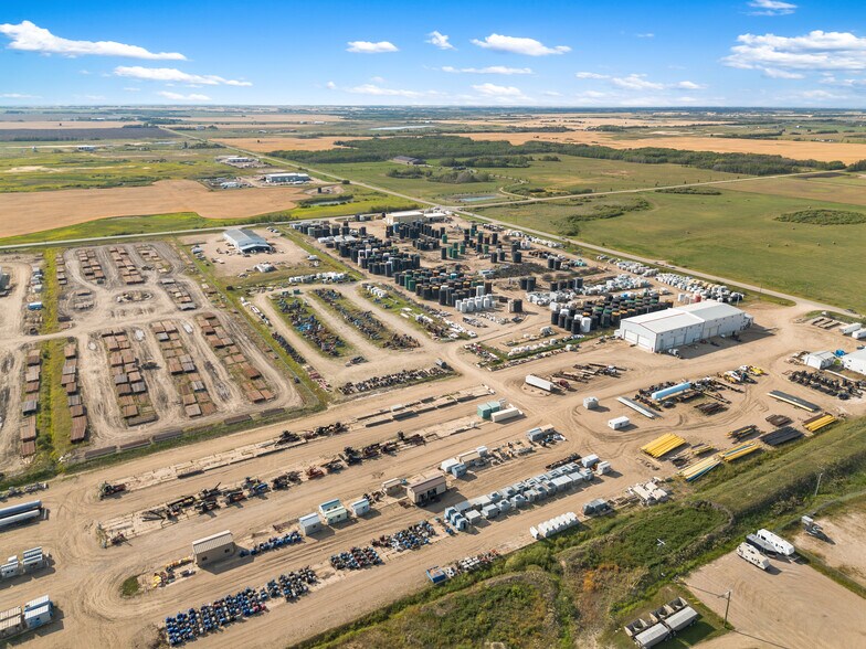 More Photos Of 501075 RR 14, Lloydminster Manufacturing For Sale