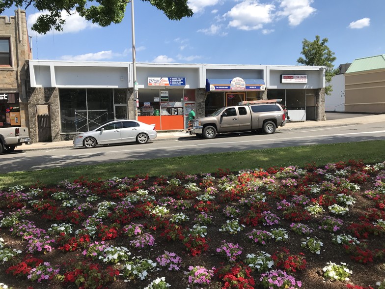 Primary Photo Of 97 Wall St, Norwalk Storefront For Lease