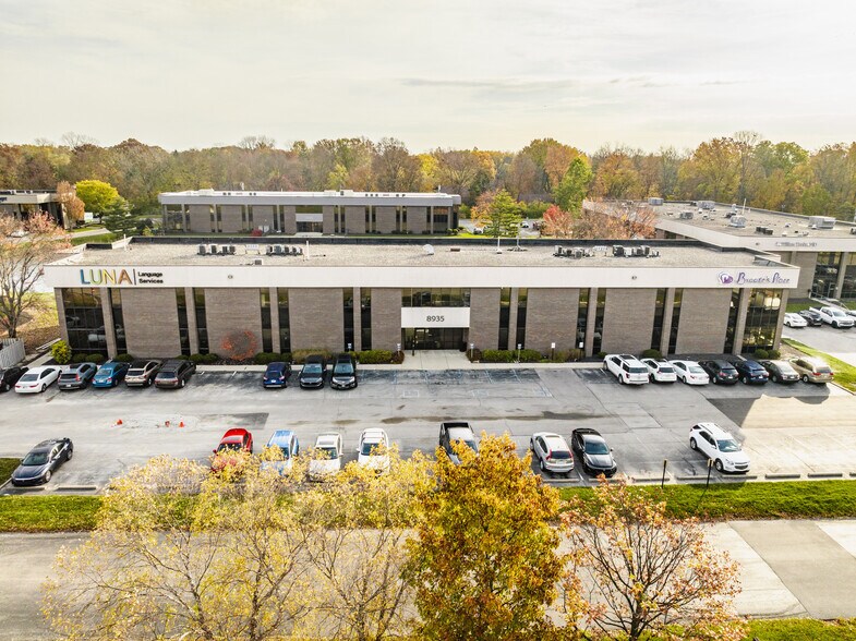 More Photos Of 8935 N Meridian St, Indianapolis Coworking Space