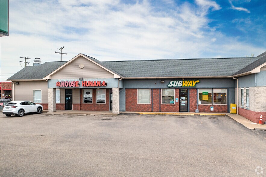 More Photos Of 502 Main St, Ford City Storefront For Sale