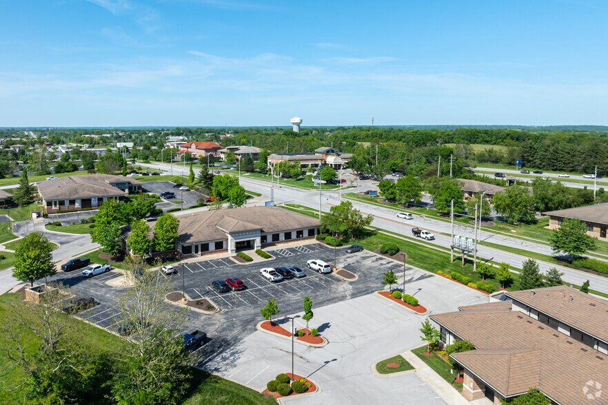 More Photos Of 3540 NE Ralph Powell Rd, Lee's Summit Office For Lease