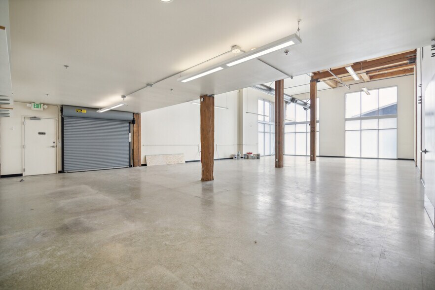 More Photos Of 66 S Hanford St, Seattle Showroom For Lease