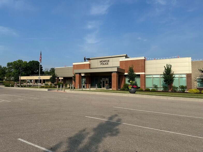 More Photos Of 601-685 S Main St, Monroe Unknown For Lease