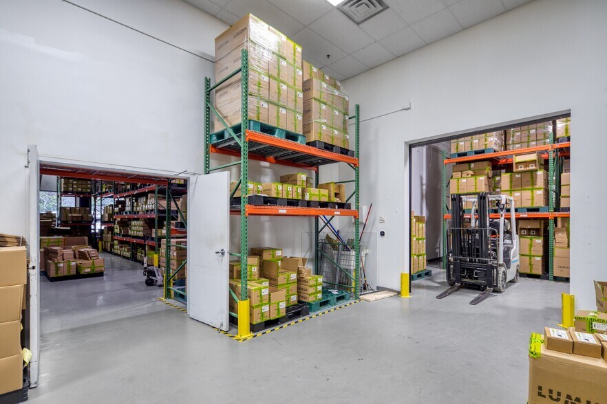 More Photos Of 3050 Matlock Dr, Kennesaw Light Manufacturing For Sale