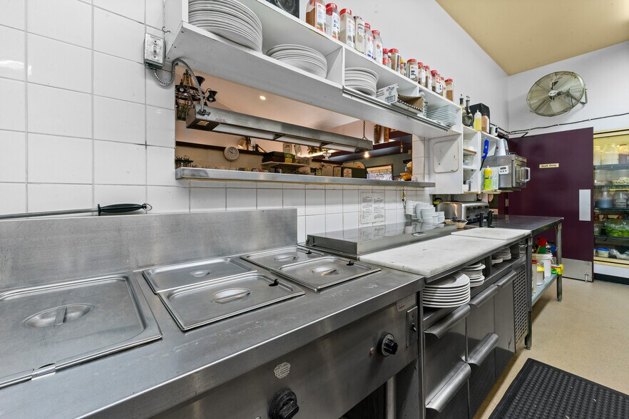 More Photos Of 1916 10th Av, Spruce View Restaurant For Sale