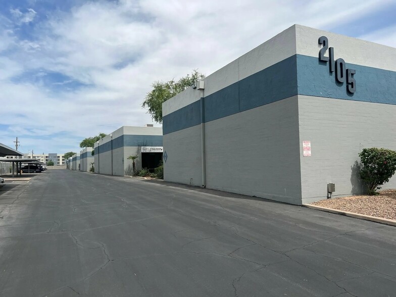 More Photos Of 2105 S Hardy Dr, Tempe Light Distribution For Lease