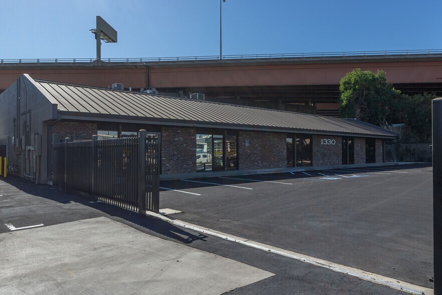 More Photos Of 1330 W Fremont St, Stockton Office For Lease
